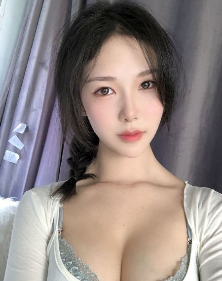 漂亮的女教师在线观看_高清在线手机播放